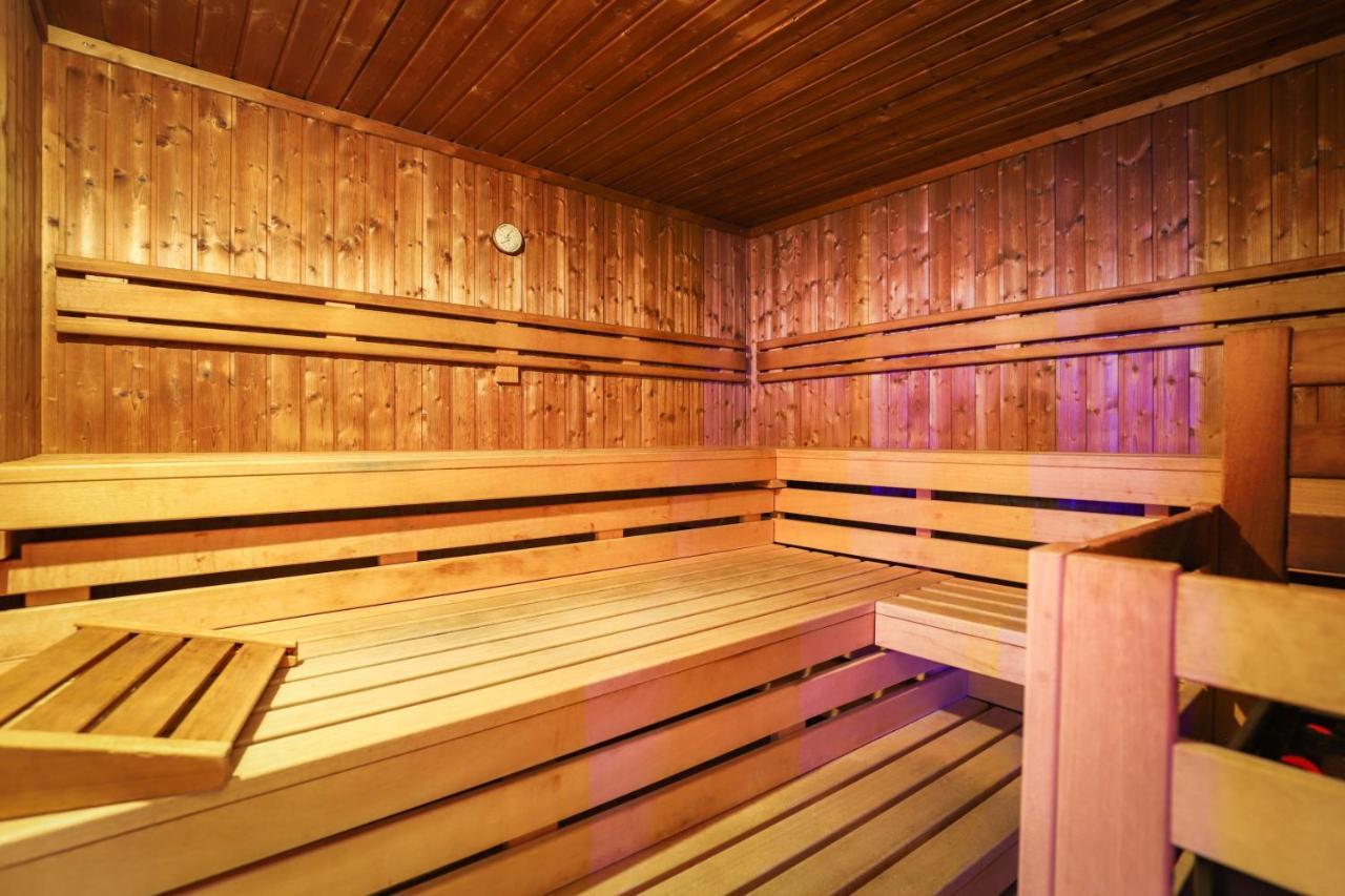 Active & Wellness Hotel Subterra 오스트로브 외부 사진