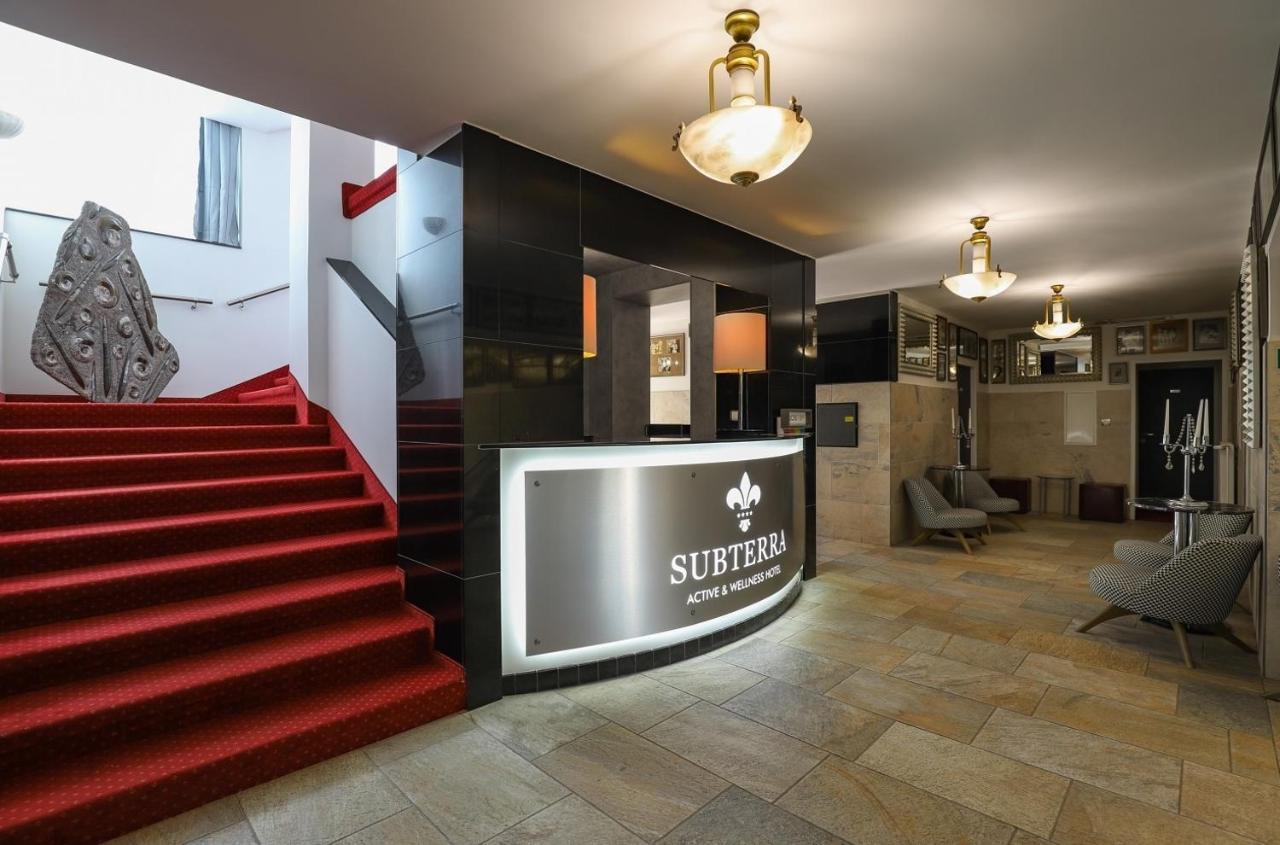 Active & Wellness Hotel Subterra 오스트로브 외부 사진